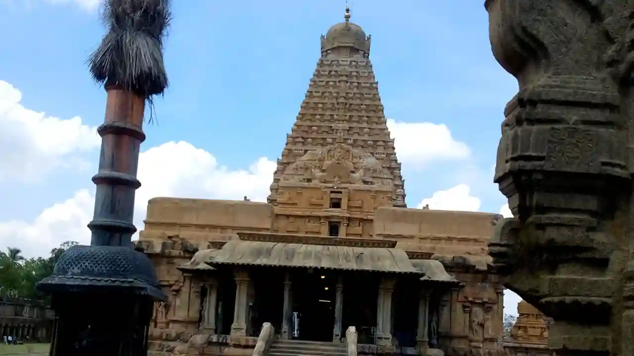 தஞ்சாவூர் பெரிய கோவில்